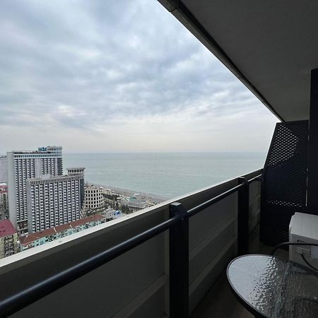 Orbi City Seaview Apartment Batumi Bagian luar foto