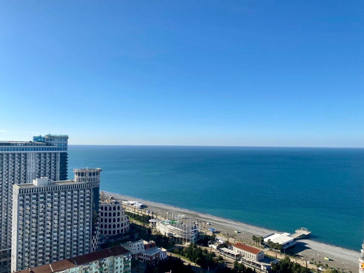 Orbi City Seaview Apartment Batumi Bagian luar foto